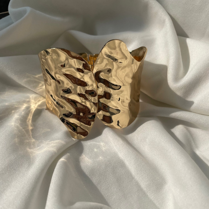 Forever Wrapped Statement Barcelet