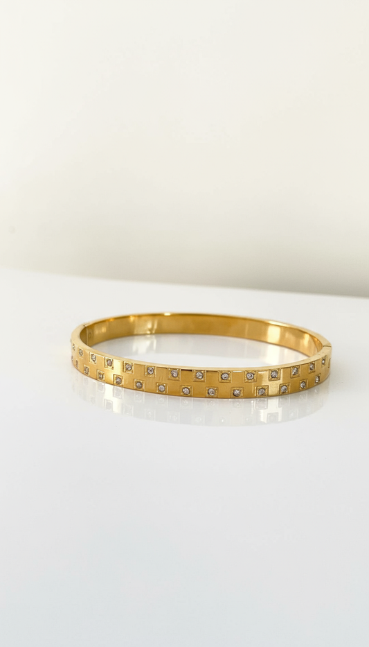 Radiant Loop Bracelet