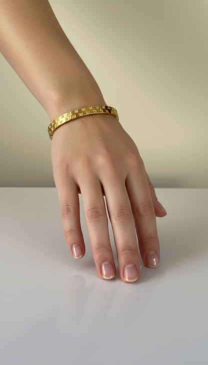 Radiant Loop Bracelet